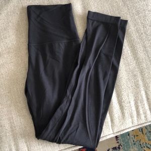 Lululemon black leggings high rise size 4